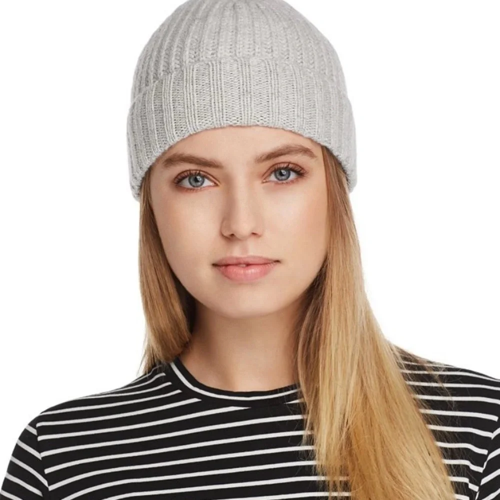 Bloomingdale's Cashmere Light Gray Ribbed Beanie - Picture 1 of 3